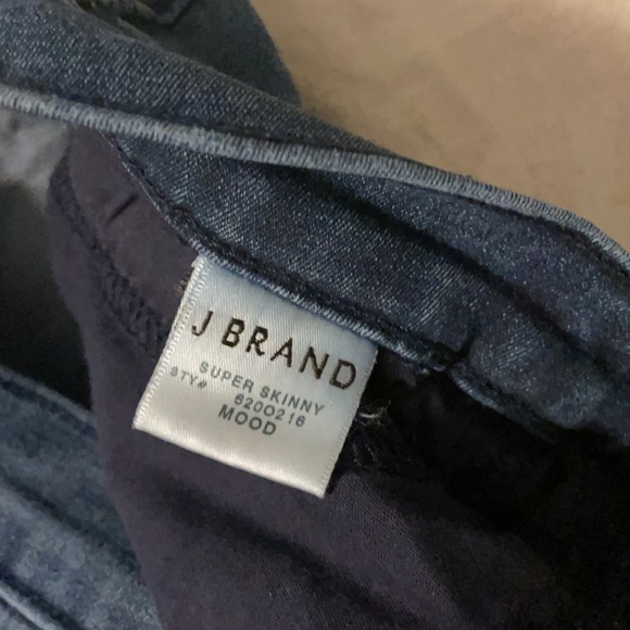 J Brand Super Skinny Jeans - Picture 3 of 4